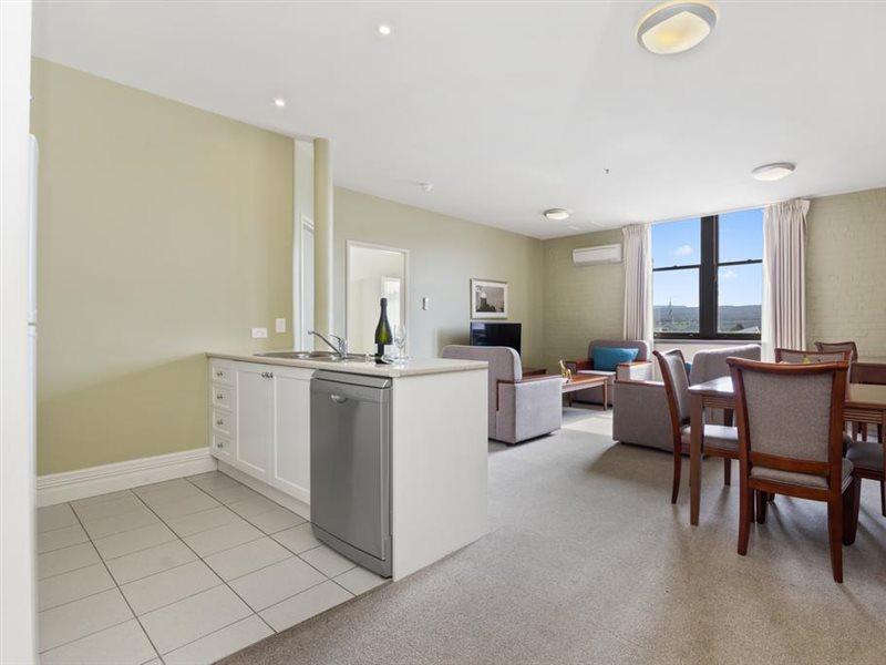 Launceston Central Apartment Hotel Official Экстерьер фото