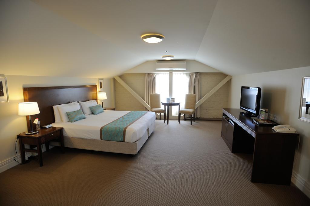 Launceston Central Apartment Hotel Official Экстерьер фото